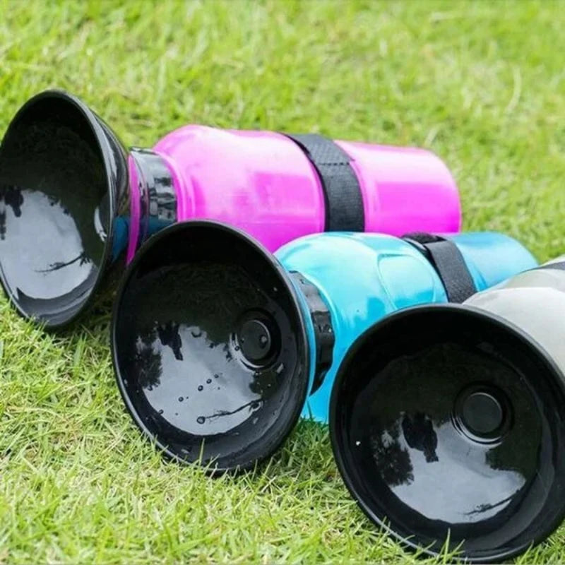 Bouteille d'eau portable de 500 ml pour chiens et chats, idéale pour les voyages. Grande gamelle d'abreuvement pour animaux de compagnie.